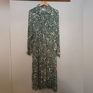 H&M Green and Cream Patterned Long Sleeve Dress